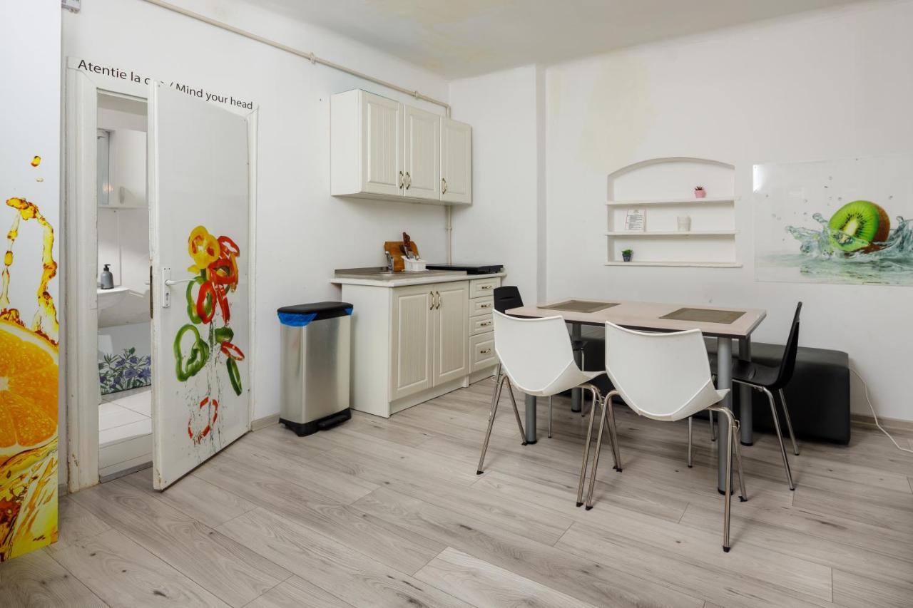 Marigold Boutique Apartment Brasov Exterior photo